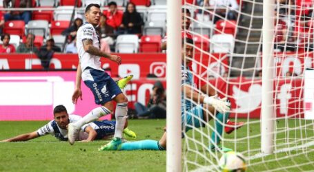 TRIUNFAL DEBUT EN CASA TOLUCA SUPERLIDER, 2-0