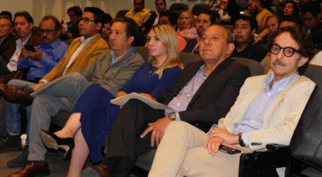 PRD de pie a través de Futuro 21: Zambrano