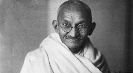 Un poco de Gandhi y su no violencia