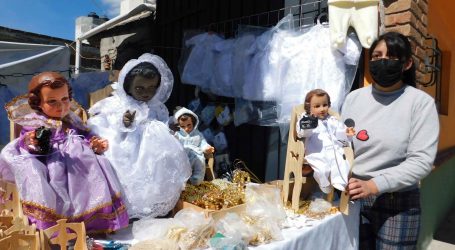LA TRADICIÓN DE VESTIR AL NIÑO DIOS, O BIEN DOCTOR O COVID, CONTINÚA PESE A TODO