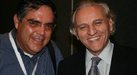 Alex Grijelmo y los miembros de la  Real Academia de la Lengua