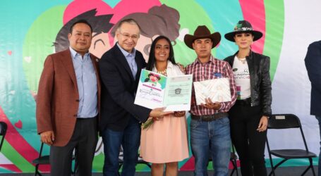 Contraen matrimonio civil 132 parejas en Capultitlán