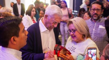 La novela incentiva a los lectores a querer un mundo mejor: Mario Vargas Llosa