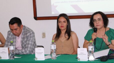 PRESENTAN GACETA ELECTORAL DEL IEEM ANTE ESTUDIANTES DEL CONALEP