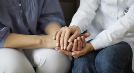 CÓMO SER UN APOYO EFECTIVO PARA QUIEN LUCHA CONTRA EL CÁNCER