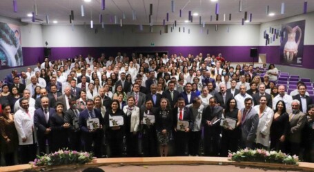 AGRADECE GOBIERNO ESTATAL LA VOCACIÓN DE LOS MÉDICOS