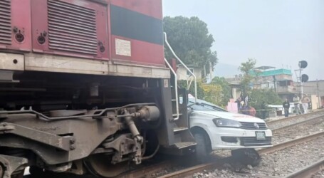 Muere la pasajera de un taxi que trató de ganarle al tren