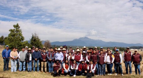 Alista Secretaría del Campo programa de huertos escolares en Texcaltitlán