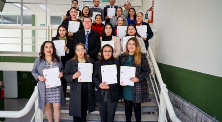 Personal de la UAEMéx recibe certificación en atención al ciudadano en el sector público