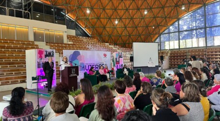 Exigen a candidatos a la presidencia gobernar con y para las mujeres