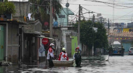 Respalda Cruz Roja Mexicana distribución de alimentos en zona afectada por inundaciones de Chalco