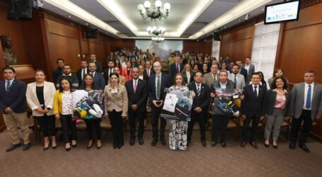 Contribuye UAEMéx a la creación de condiciones laborales dignas entre su comunidad administrativa
