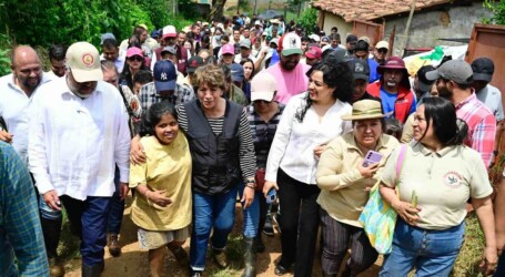 DELFINA EN TEJUPILCO, ANUNCIA PLAN PARA REUBICAR VIVIENDAS