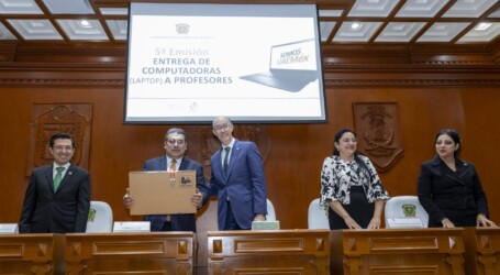 Fortalece UAEMéx el uso de las nuevas tecnologías en la práctica docente