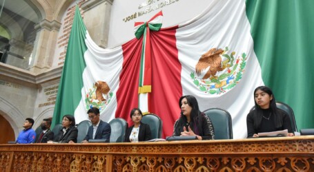 Organiza diputada Martha Camacho simulador legislativo juvenil