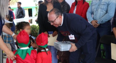 Entregó alcalde de Zinacantepec Manuel Vilchis aula equipada en Jardín de Niños “Guillermo Prieto”