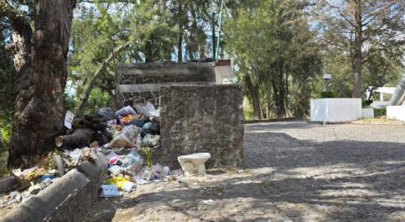 EL CERRO DE EL CALVARIO Y SU TEMPLO,  EN EL OLVIDO Y LLENO DE BASURA