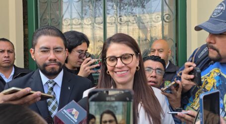 LA COMISIÓN ACATÓ ORDEN JUDICIAL, LAURA ES CANDIDATA A RECTORA