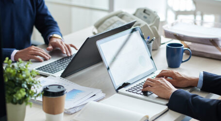 EL FUTURO DEL TRABAJO: CÓMO LA IA ESTÁ TRANSFORMANDO LA FUERZA LABORAL