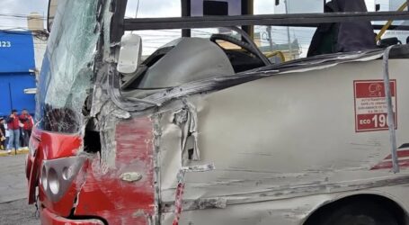 ACCIDENTE EN MURO DE ISIDRO FABELA Y EL POZO, 35 LESIONADOS, 8 AL HOSPITAL