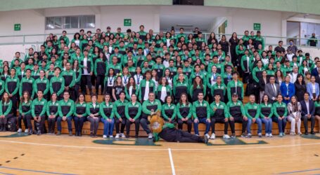 Martha Patricia Zarza Delgado abanderó a la delegación deportiva que representará a la UAEMéx en los Campeonatos Nacionales ANUIES 2025