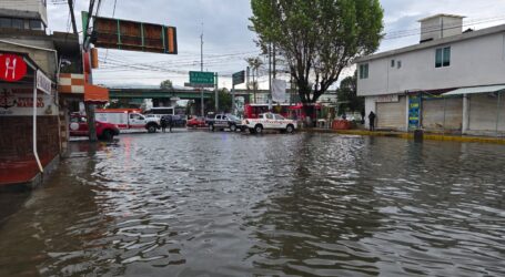 +Lluvias, baches y carreteras destruidas dan la “bienvenida” a quienes reiniciaron actividades educativas en Edomex; Con sorteo de Lotería “ayudan” a fuerza a migrantes mexicanos, a costa de la economía de mexicanos