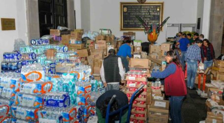 EMPLEADOS DE GOBIERNO Y CIUDADANÍA DONARON VÍVERES E INSUMOS A DAMNIFICADOS