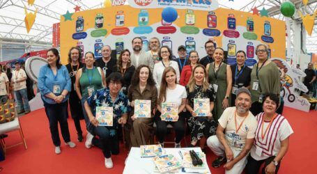 Presentan “30 años de fantasía y transformación”, un libro para recordar el legado cultural del Festival Papirolas