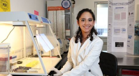 Para tratamiento de lesiones en médula espinal, estudiante de UAEMéx analiza función de gen asociado con crecimiento y reparación celular