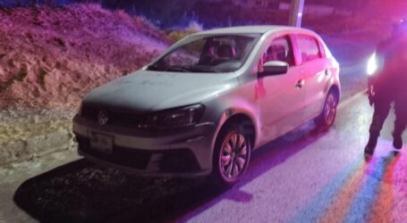 LOCALIZAN CADÁVER DE MUJER DENTRO DE UN AUTO, EN TLALMIMILOLPAN