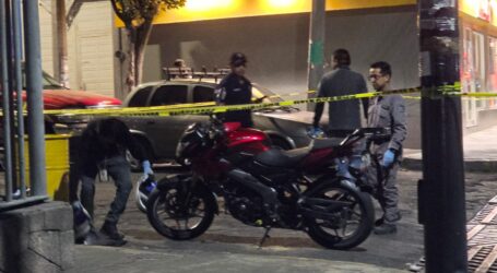 MOTOCICLISTA MUERTOS Y SU ACOMPAÑANTE HERIDA