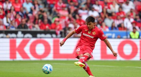 CHIVAS DIO BATALLA, PERO NO FUE RIVAL PARA EL BICAMPEÓN