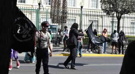 SALARIOS DIGNOS, NEPOTISMO Y APOYO A ESTUDIANTES DEMANDARON ANTE RECTORÍA