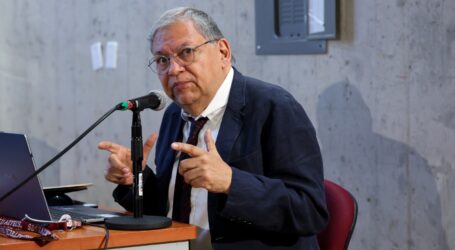 Lauro Zavala analiza la representación de la violencia y el erotismo en el cine en la UAEMéx