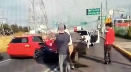 TROGLODITAS PROVOCAN CHOQUE Y ENCIMA GOLPEAN AL AFECTADO