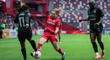 4 PESADOS BULTOS DE CEMENTO CAYERON SOBRE LAS DIABLAS: 4-0