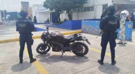 Da de baja Gobierno de Toluca a dos policías por abuso captado en video