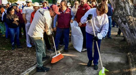 OTRA VEZ BARRIÓ DOÑA DELFINA, NO SÓLO A FUNCIONARIOS, SINO TAMBIÉN BASURA