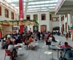 IMPORTANTE AFLUENCIA DE PÚBLICO POR EL PUENTE EN EL CENTRO TOLZÚ