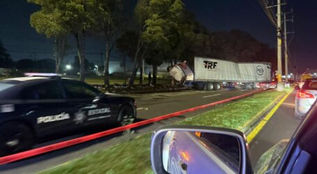 ACCIDENTE DE PESADO TRÁILER EN BULEVAR AEROPUERTO