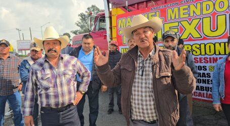CAMIONEROS DE TAMEXUN BLOQUEARON CASETAS EN EL DORADO Y EN PUEBLA