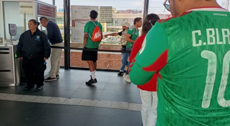 AFICIONADOS EMPRENDEN EN EL INSURGENTE LA AVENTURA DE LLEGAR AL ESTADIO AZTECA
