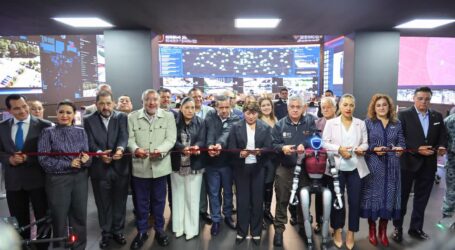 Acompañan congresistas a gobernadora en entrega de equipo de seguridad