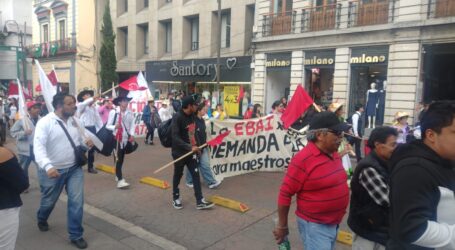 MARCHA Y BLOQUEO DE ANTORCHISTAS POR  POR INCUMPLIMIENTOS DEL GOBIERNO ESTATAL