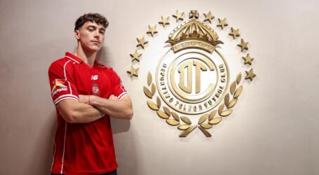 VIÑAS YA ES ROJO, FUE CAMPEÓN DE GOLEO CON EL LEÓN