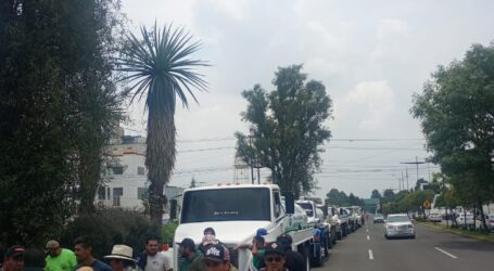 Protestan piperos por Licencias para agua