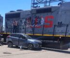 CAMIONETA PARADA EN LA VÍA SE LA LLEVÓ EL TREN, EN ALDUCIN