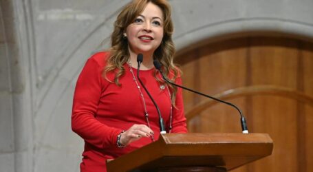 Anunció Lilia Urbina salida de la bancada del PRI; será diputada sin partido
