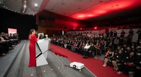 SOMOS UN PUÑO LISTO PARA DEFENDER LA DEMOCRACIA Y SUS INSTITUCIONES: CRISTINA RUIZ