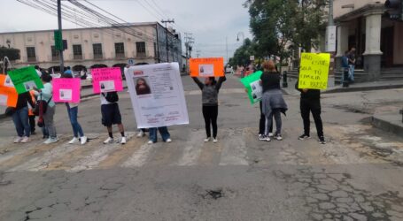 BLOQUEAN LA MÉXICO-TOLUCA POR LA DESAPARICIÓN DE AYLINE GUADALUPE GUTIÉRREZ DE LA CRUZ